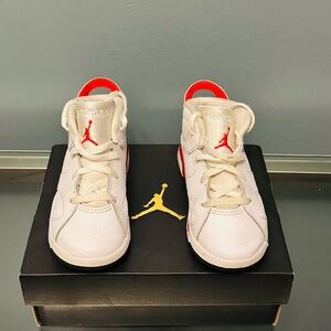 Jordan Kids Sneakers in White and Red